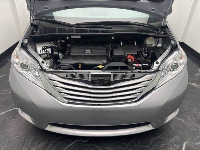 2016 Toyota Sienna