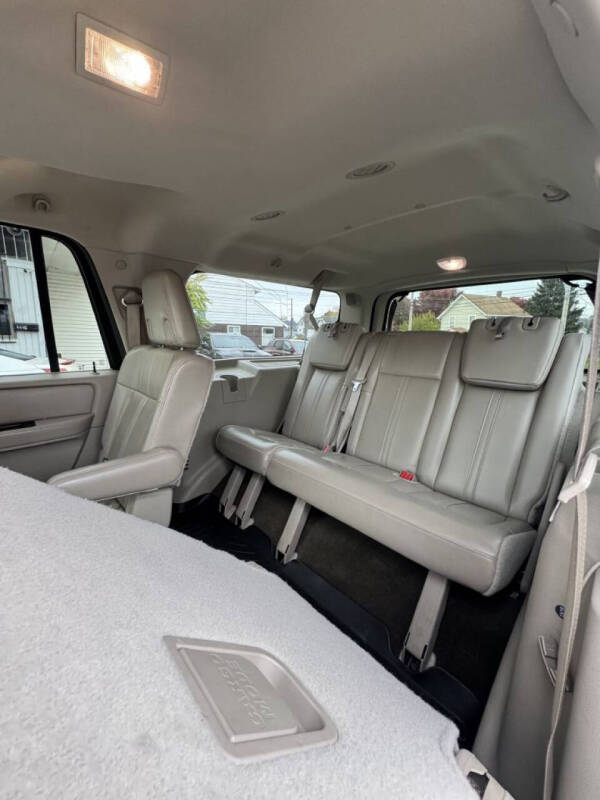 2017 Lincoln Navigator L Select