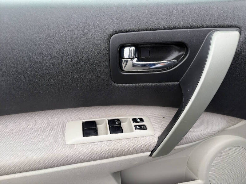 2011 Nissan Rogue S