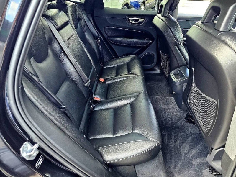 2018 Volvo XC60 T6 Momentum