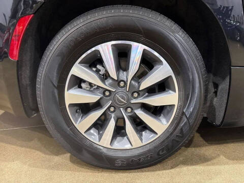 2024 Chrysler Pacifica Plug-In Hybrid Select