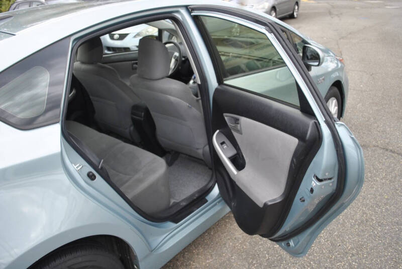 2012 Toyota Prius Plug-in Hybrid