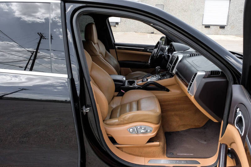 2012 Porsche Cayenne Turbo