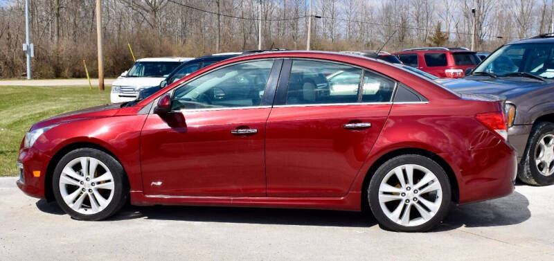 2015 Chevrolet Cruze for sale at PINNACLE ROAD AUTOMOTIVE LLC in Moraine OH