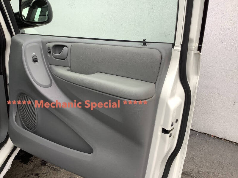 2005 Dodge Grand Caravan SXT