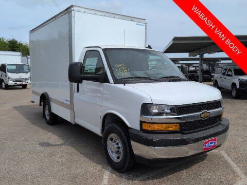 2025 Chevrolet Express 3500