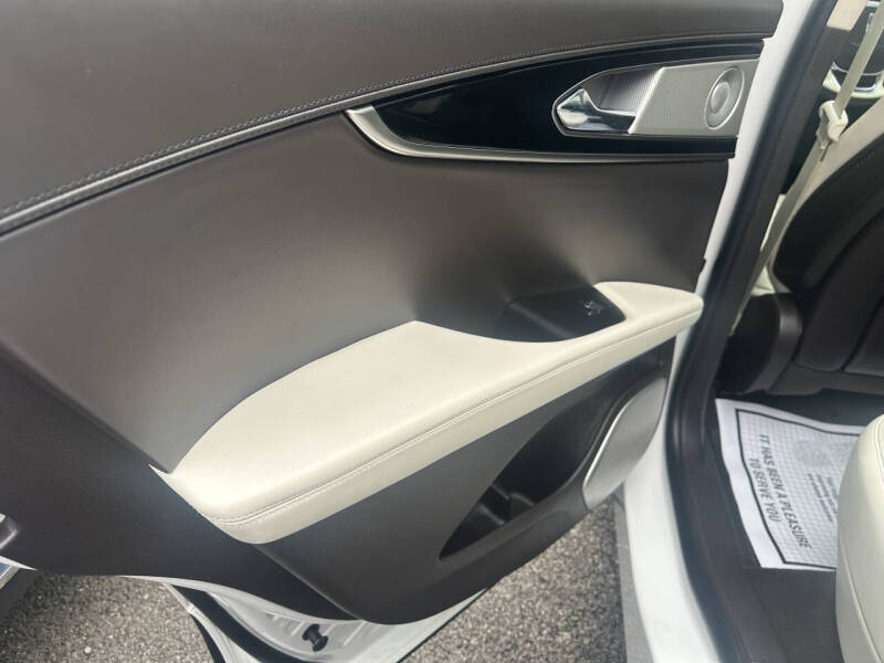 2021 Lincoln Nautilus Black Label