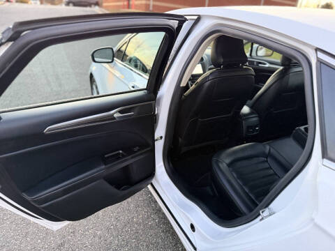 2017 Ford Fusion Hybrid SE