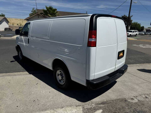 2022 Chevrolet Express 3500