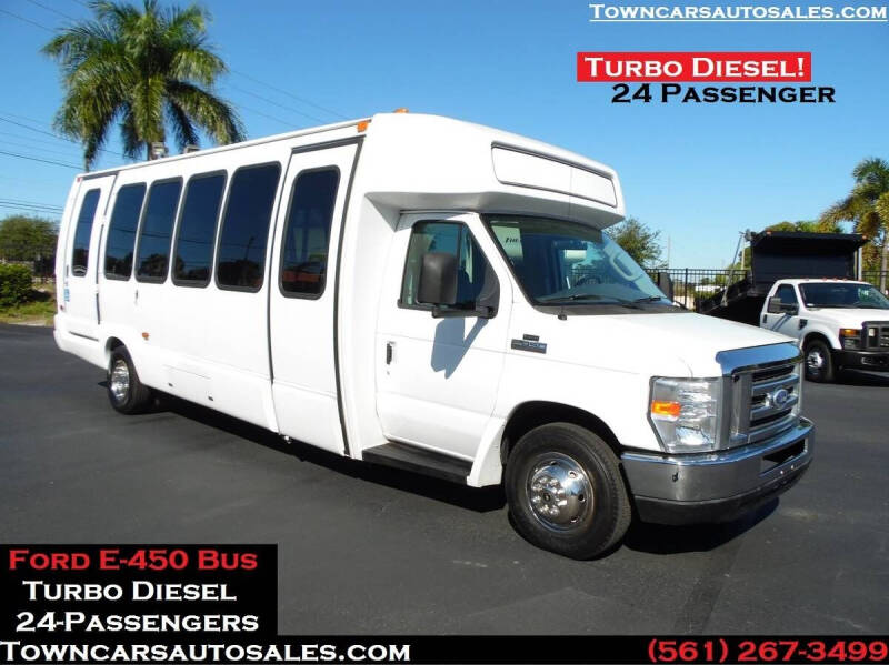 2008 Ford E-450 for sale at Town Cars Auto Sales in West Palm Beach FL