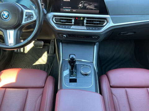 2022 BMW 3 Series 330e