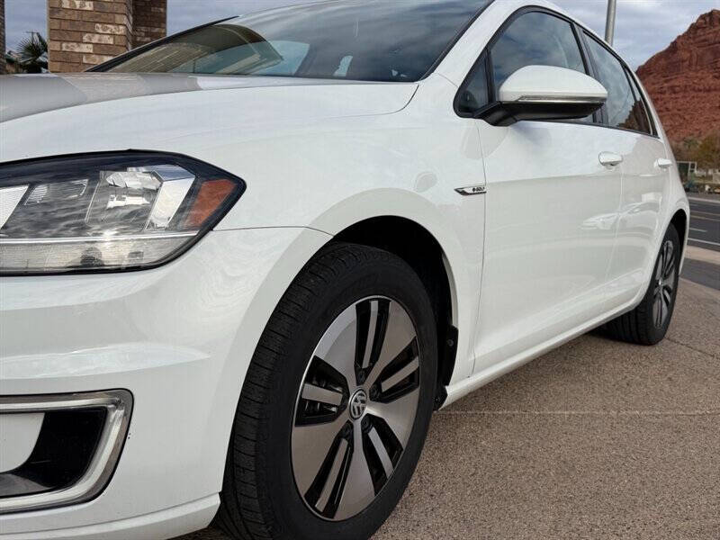 2017 Volkswagen e-Golf SE