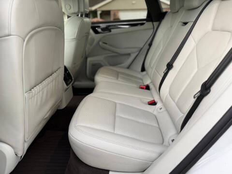 2017 Porsche Macan S