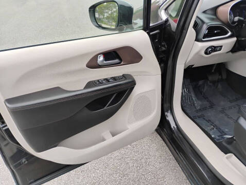 2019 Chrysler Pacifica Touring L