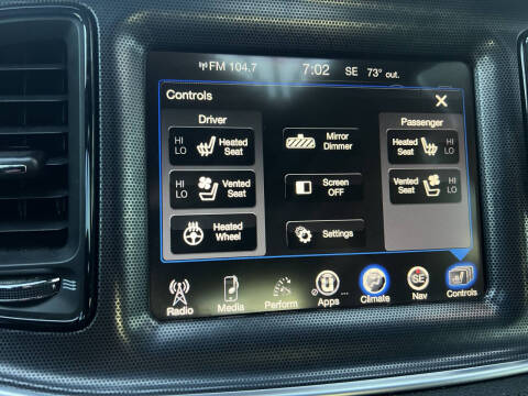 2016 Dodge Challenger 392 HEMI Scat Pack Shaker