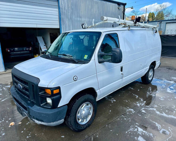 2010 Ford E-Series E-250