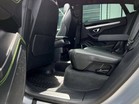 2022 Lamborghini Urus