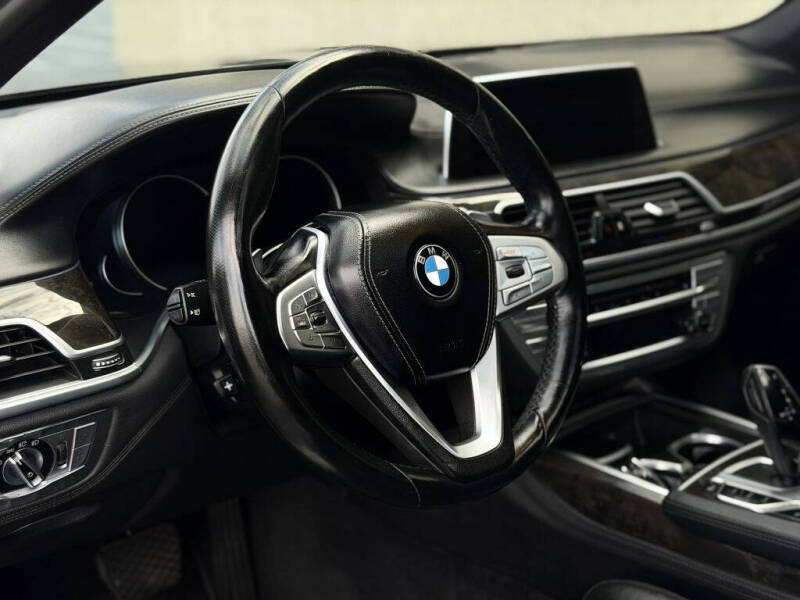 2017 BMW 7 Series 750i