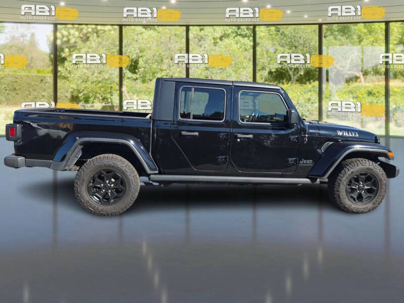 2021 Jeep Gladiator Willys