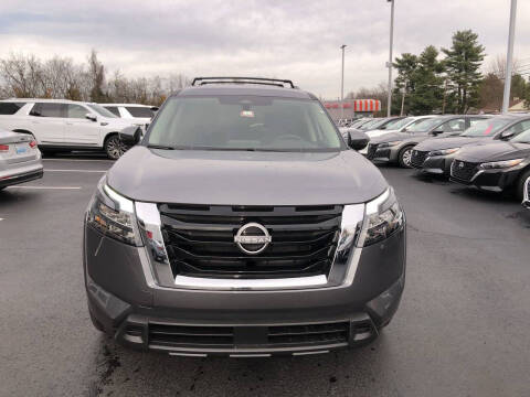 2025 Nissan Pathfinder SV