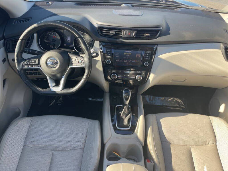 2020 Nissan Rogue Sport SL