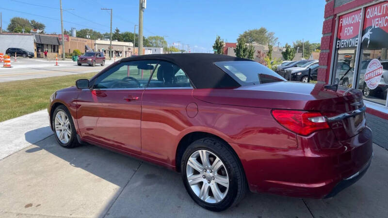 2011 Chrysler 200 Touring