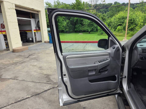 2005 Ford Explorer XLT