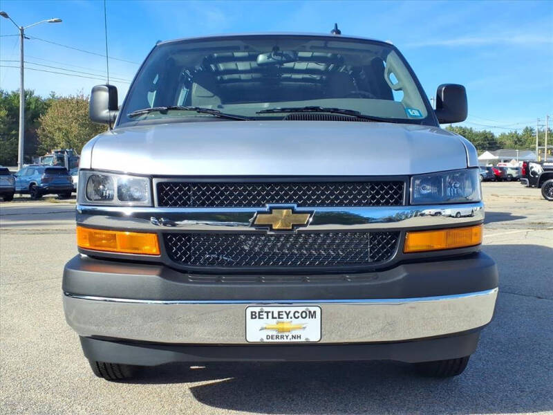 2025 Chevrolet Express 2500