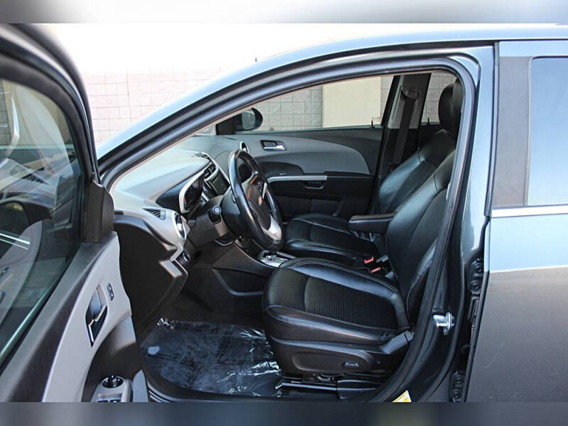 2019 Chevrolet Sonic Premier Auto