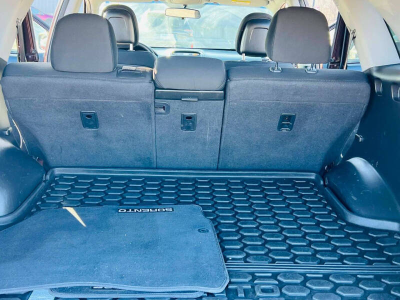 2014 Kia Sorento LX