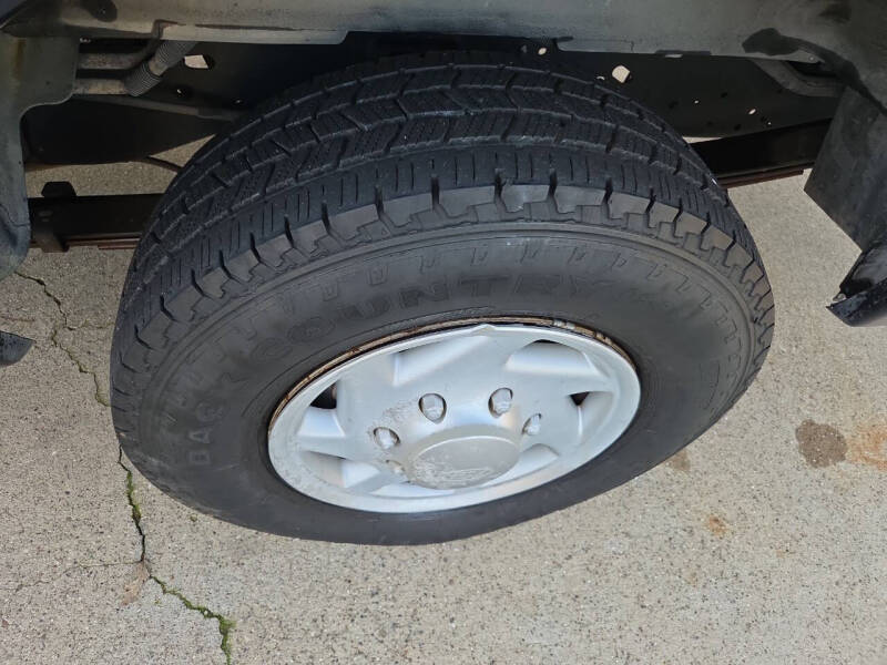 2003 Ford E-Series E-350 SD XLT