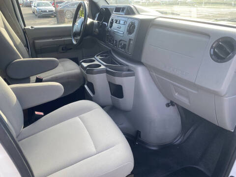 2013 Ford E-Series E-150