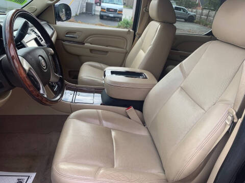 2014 Cadillac Escalade Luxury