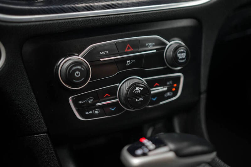 2017 Dodge Charger SXT