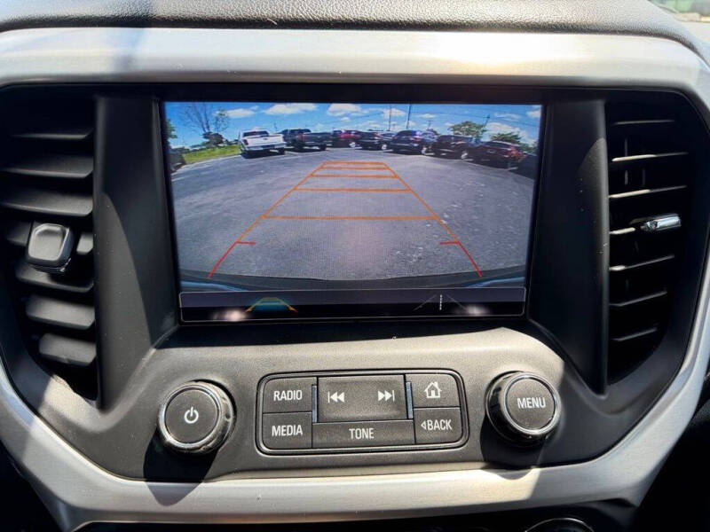 2017 GMC Acadia SLE-2