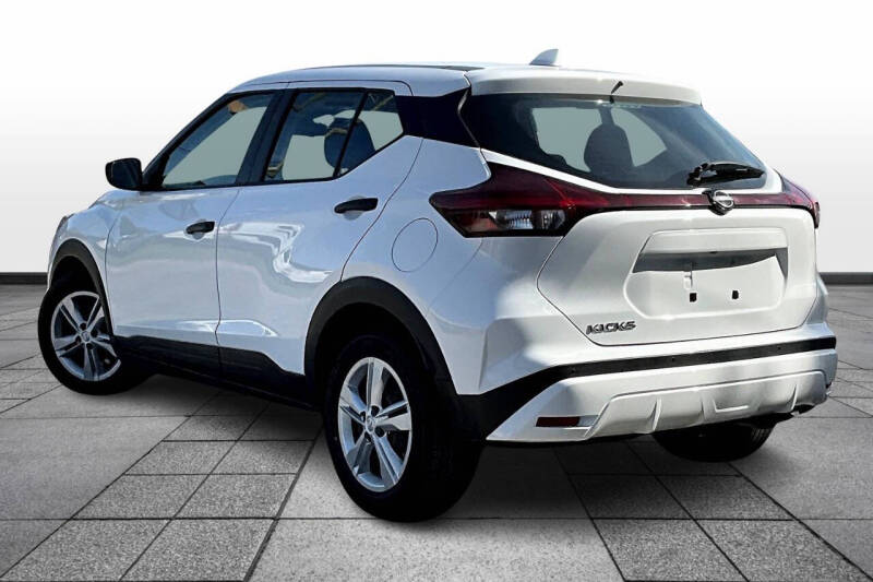 2022 Nissan Kicks S