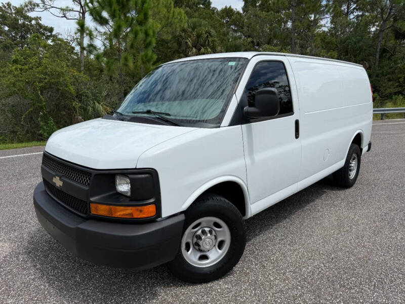 2015 Chevrolet Express Cargo Work Van's photo