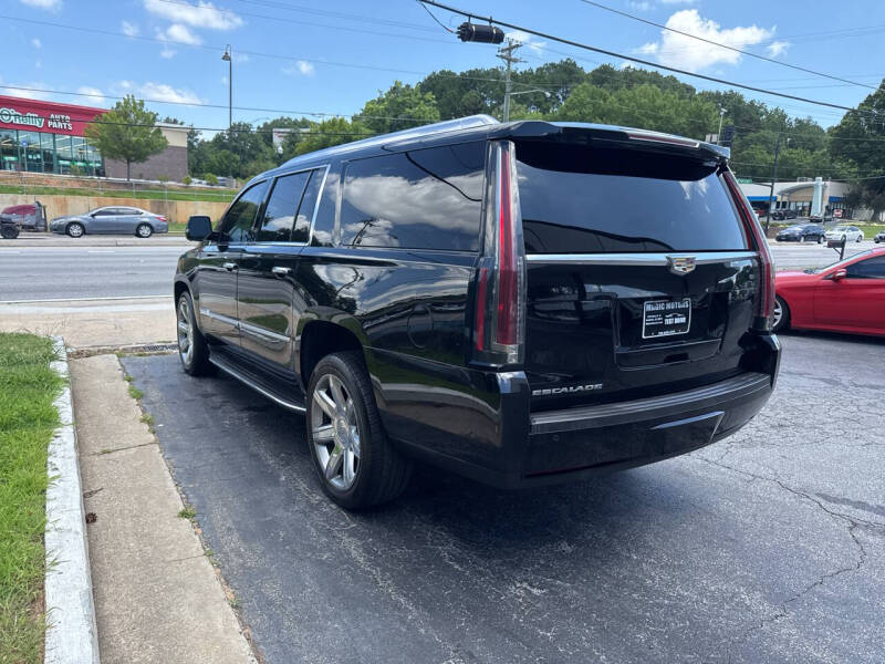 2017 Cadillac Escalade ESV Luxury
