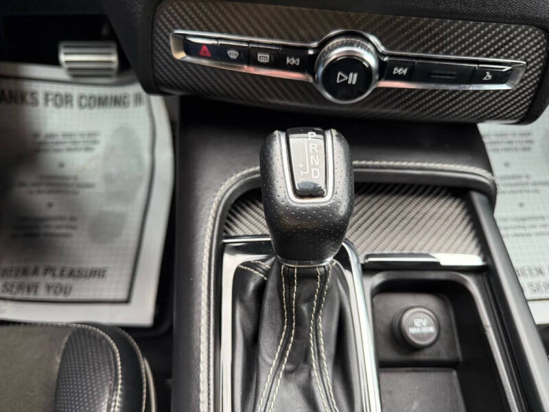 2017 Volvo XC90 T6 R-Design