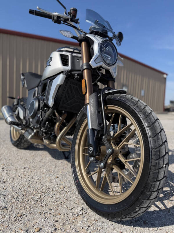 2022 CFMoto 700CL-X Heritage