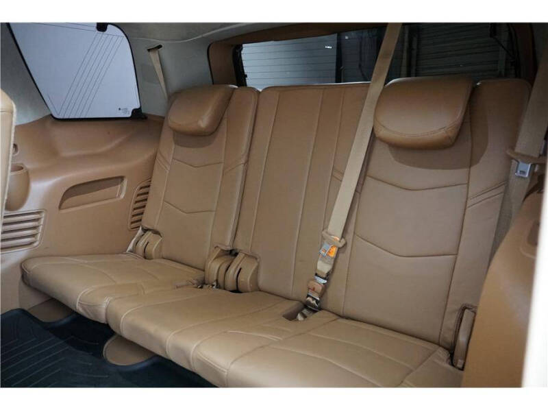 2016 Cadillac Escalade Platinum