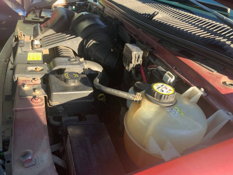 2005 Ford E-Series E-350 SD XLT