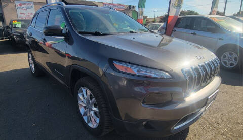 2017 Jeep Cherokee for sale at Super Car Sales Inc. - Modesto in Modesto CA