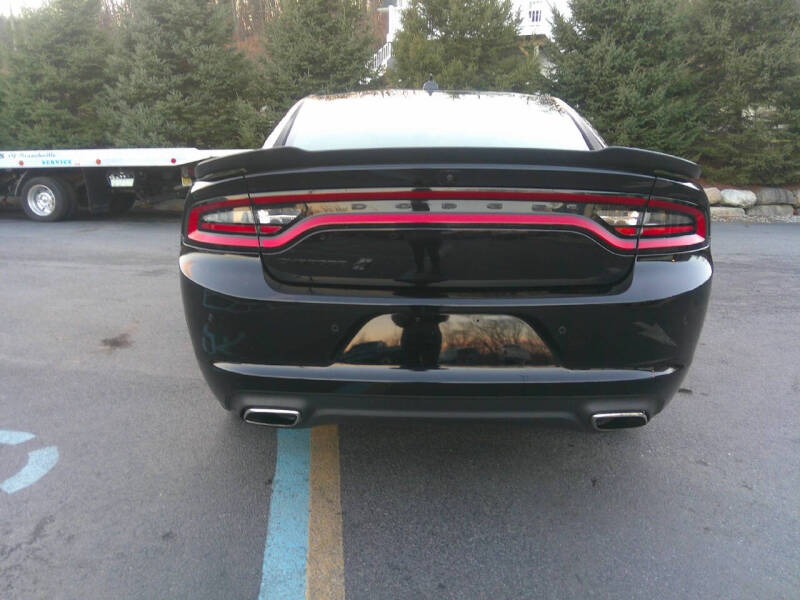 2021 Dodge Charger SXT photo 4