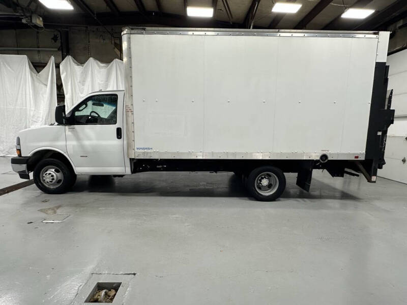 2022 Chevrolet Express 3500