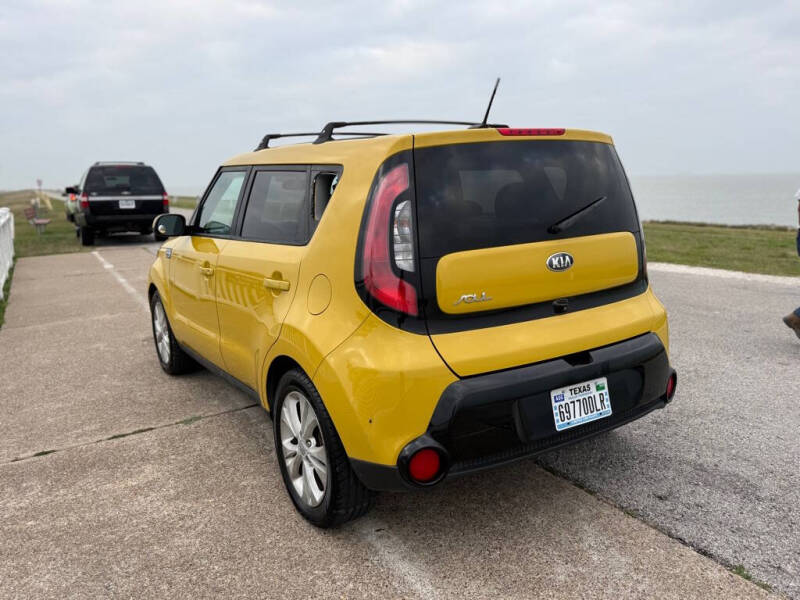 2016 Kia Soul +