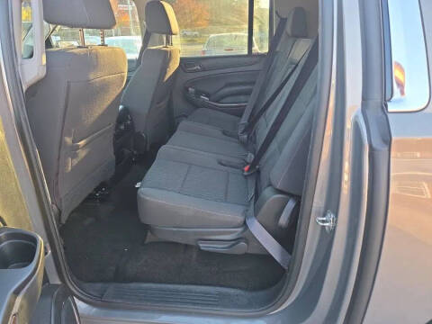 2017 Chevrolet Suburban LS