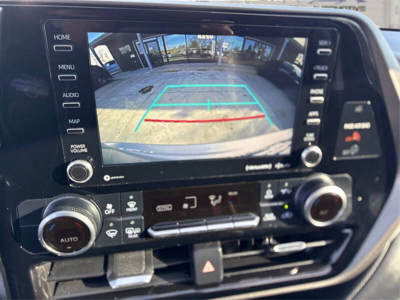 2021 Toyota Highlander LE