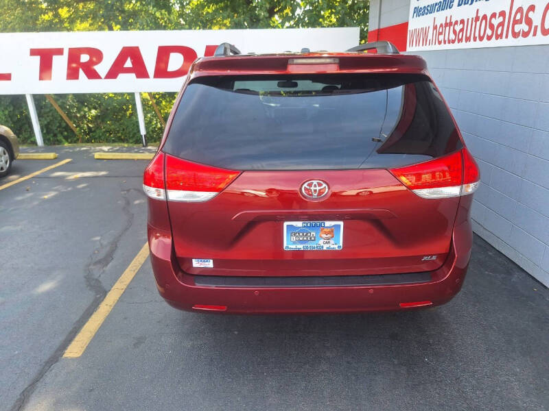2013 Toyota Sienna XLE 8-Passenger