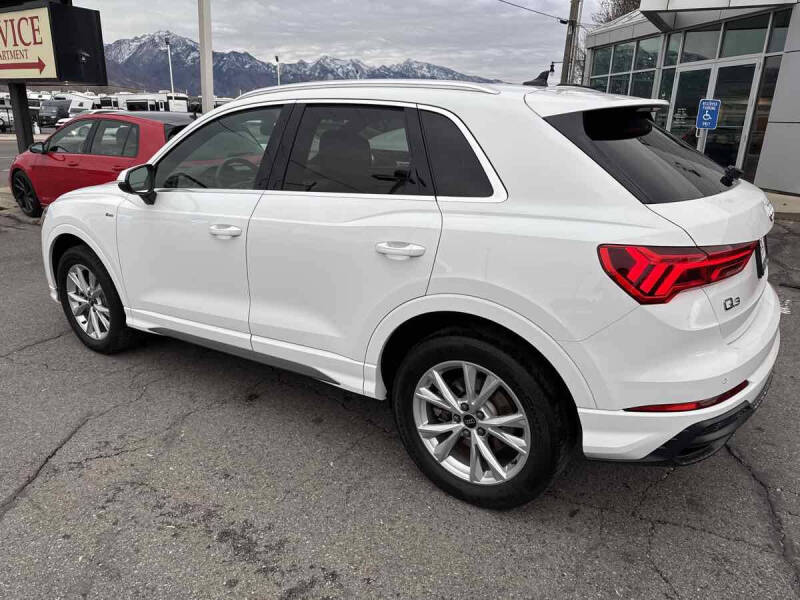2022 Audi Q3 quattro S line Premium 45 TFSI